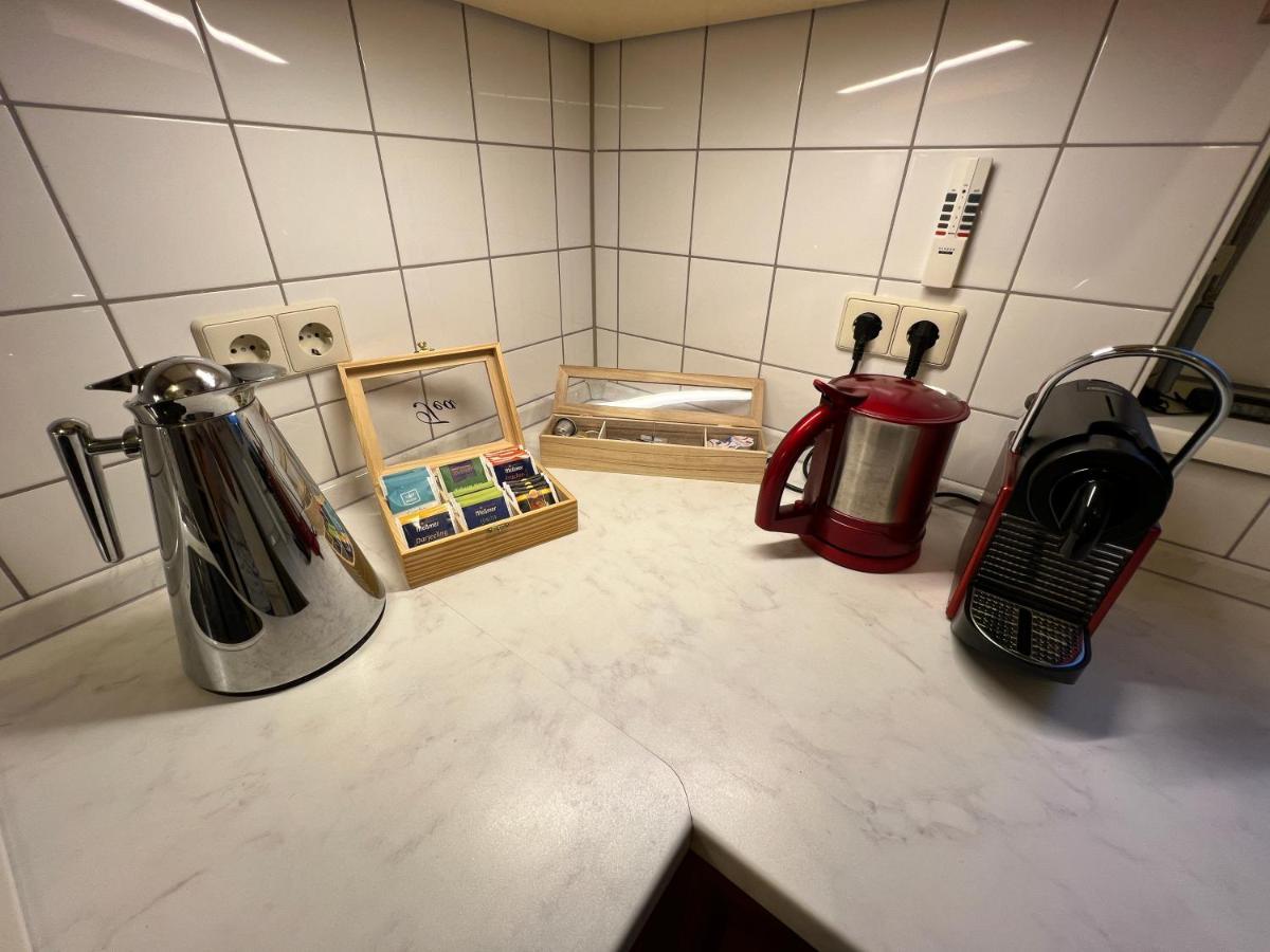 Maisonette Penthouse: Spacious 8-Person Retreat with Netflix & Terrace Karlsruhe Exterior photo